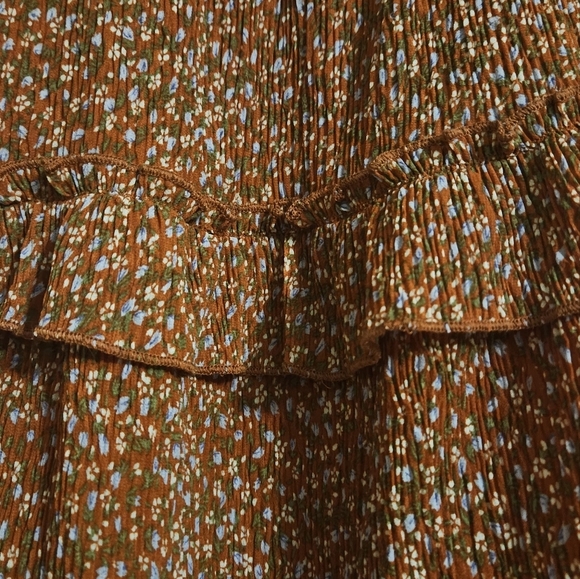 PAPER CRANE Smocked ruffle layer mini skirt. Rust/blue. Size small NWT - Picture 8 of 10